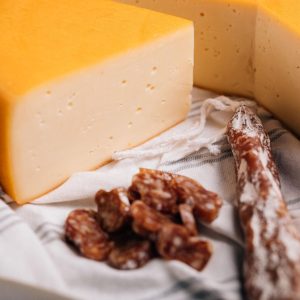 Brânză maturată semitare Trapist - Karpaten Milk 250 g
